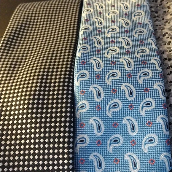 Bundle of Silk Neckties SOLD!!!!!! SOLD - Picture 4 of 9